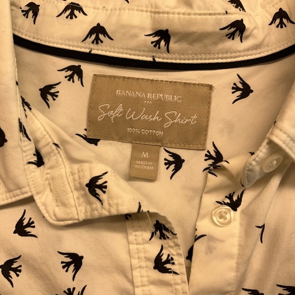 Banana Republic Swallows Fitted Button Up - Picture 2 of 4
